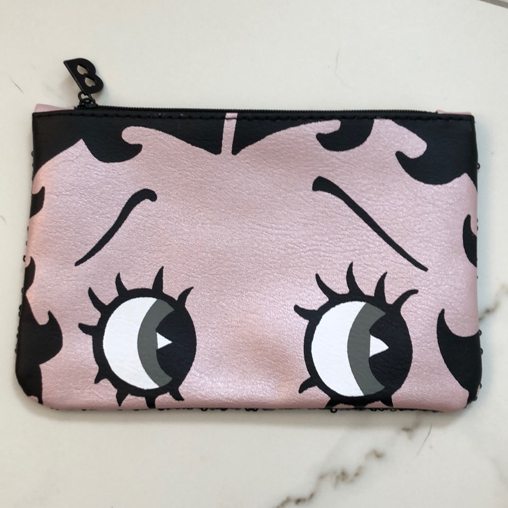 Makeup case